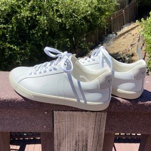 Veja Esplar Low Sneakers